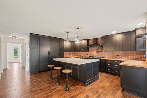 Tiny photo for 63 Oak Creek Drive, Yorkville, IL 60560 (MLS # 12415774)