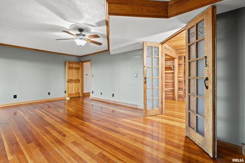 Tiny photo for 7216 VALLEY Drive, Bettendorf, IA 52722 (MLS # QC4269127)