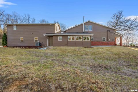 Tiny photo for 7216 VALLEY Drive, Bettendorf, IA 52722 (MLS # QC4269127)