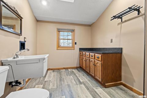 Tiny photo for 7216 VALLEY Drive, Bettendorf, IA 52722 (MLS # QC4269127)