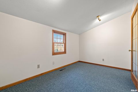 Tiny photo for 7216 VALLEY Drive, Bettendorf, IA 52722 (MLS # QC4269127)