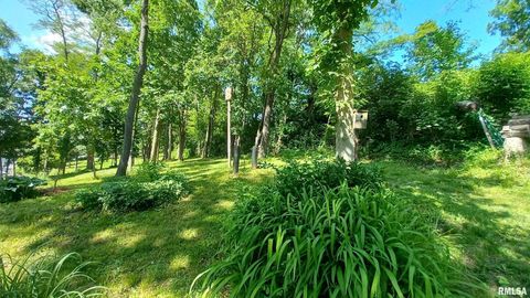 Tiny photo for 7216 VALLEY Drive, Bettendorf, IA 52722 (MLS # QC4269127)