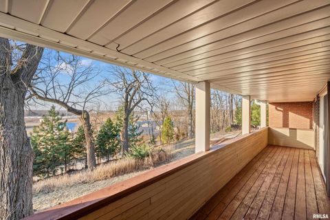 Tiny photo for 7216 VALLEY Drive, Bettendorf, IA 52722 (MLS # QC4269127)