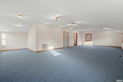 Tiny photo for 7216 VALLEY Drive, Bettendorf, IA 52722 (MLS # QC4269127)