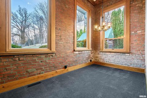 Tiny photo for 7216 VALLEY Drive, Bettendorf, IA 52722 (MLS # QC4269127)