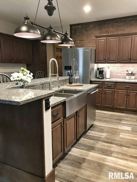 Tiny photo for 7216 VALLEY Drive, Bettendorf, IA 52722 (MLS # QC4269127)