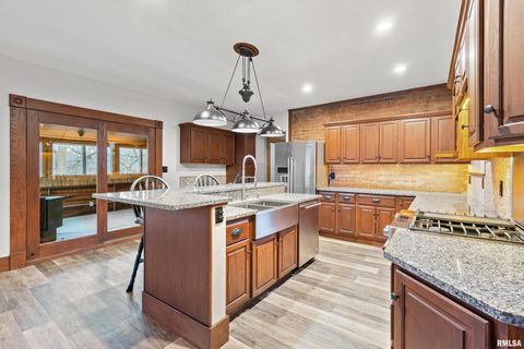 Tiny photo for 7216 VALLEY Drive, Bettendorf, IA 52722 (MLS # QC4269127)