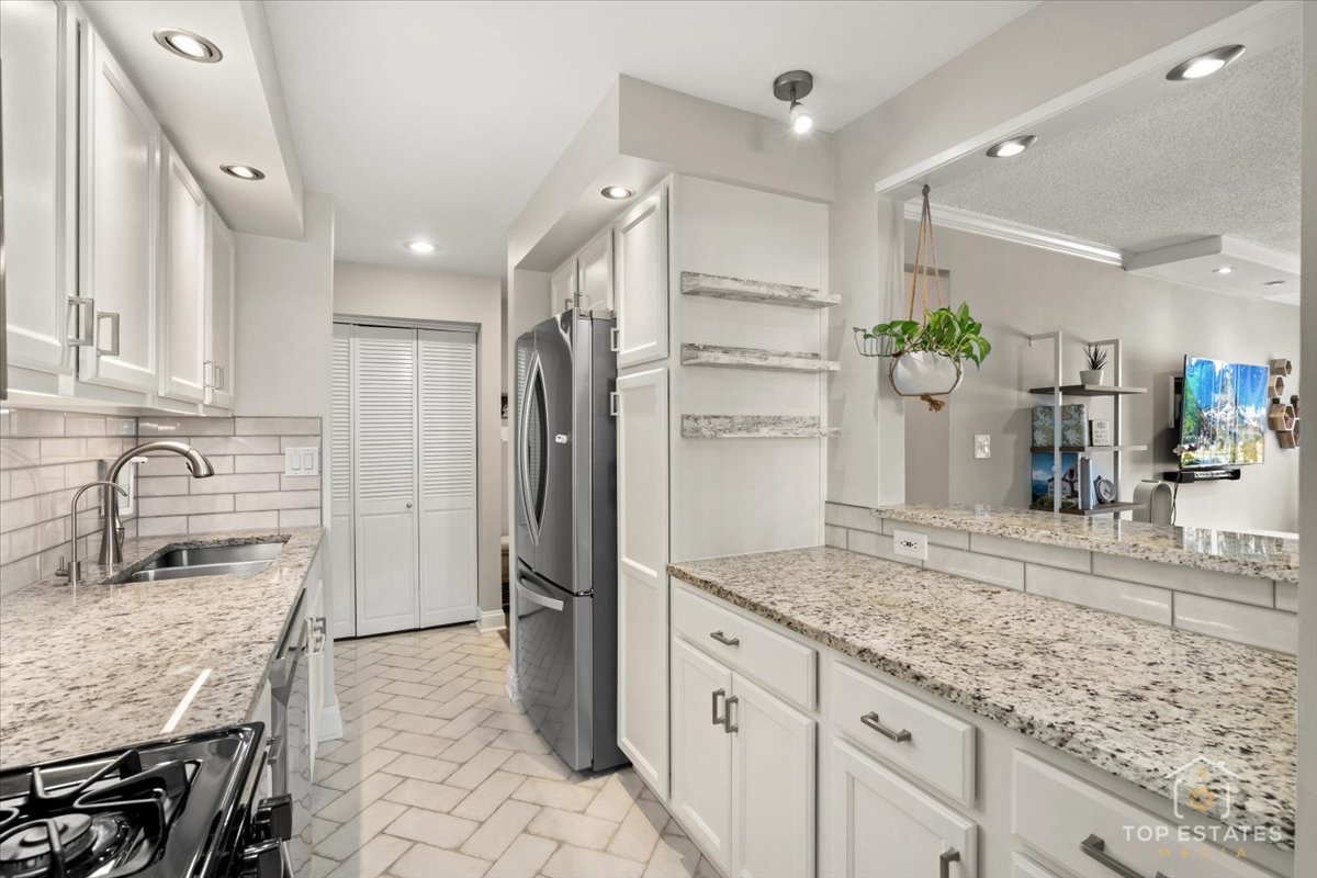 1227 S Old Wilke Road 201