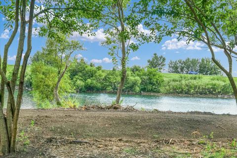 Tiny photo for 50 Moss Lake Drive, Farmer City, IL 61842 (MLS # 12502810)