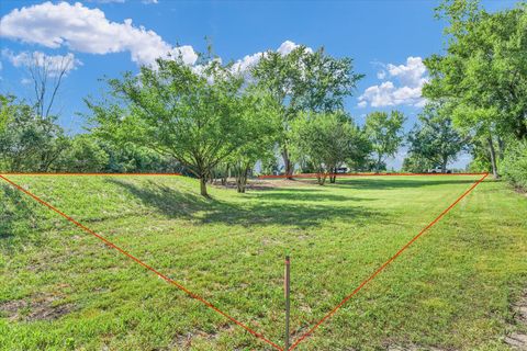 Tiny photo for 50 Moss Lake Drive, Farmer City, IL 61842 (MLS # 12502810)