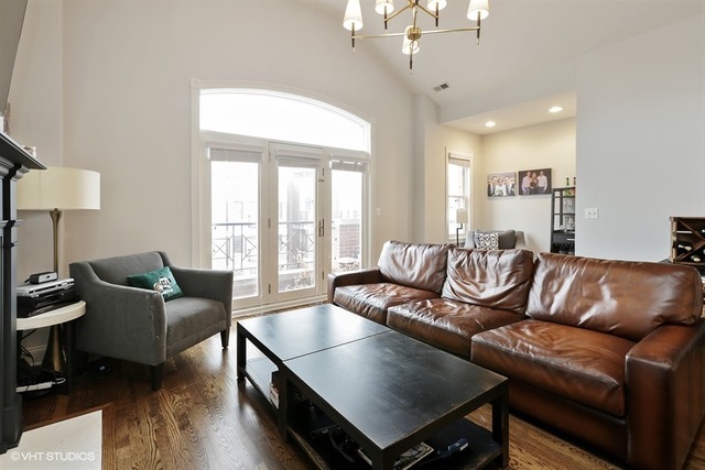 840 W Diversey Parkway 4E
