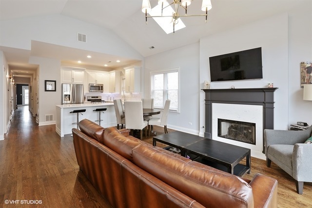 840 W Diversey Parkway 4E