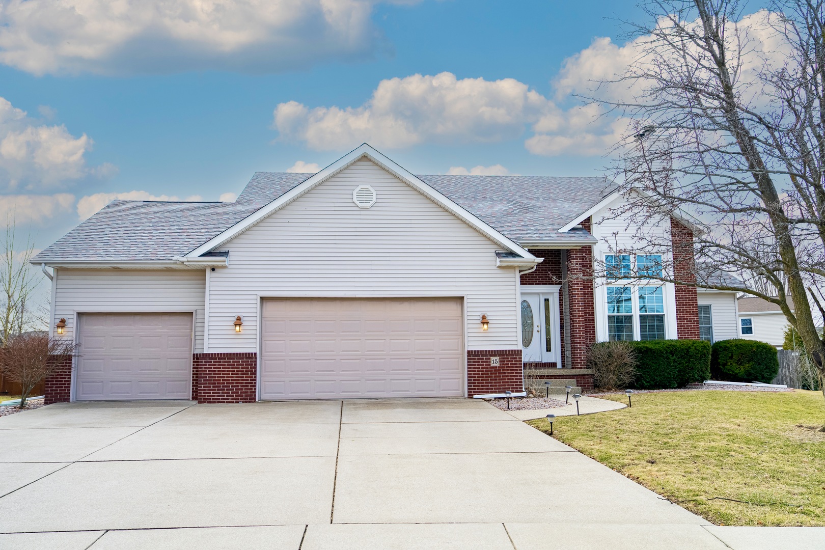 15 Greythorne Circle