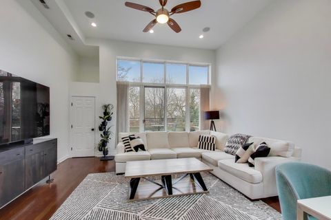 Tiny photo for 1044 N Wolcott Avenue #3, Chicago, IL 60622 (MLS # 12543059)