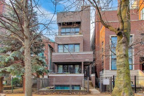 Photo of 1044 N Wolcott Avenue #3, Chicago, IL 60622 (MLS # 12543059)