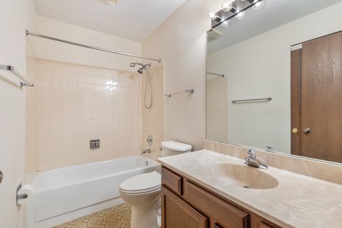 Tiny photo for 170 Grove Avenue #A, Des Plaines, IL 60016 (MLS # 12510189)