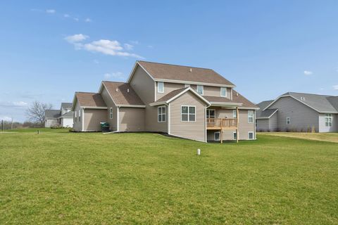 Tiny photo for 7803 Gleenwood Drive, Roscoe, IL 61073 (MLS # 12608851)