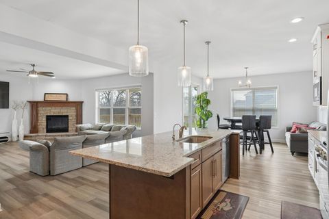 Tiny photo for 7803 Gleenwood Drive, Roscoe, IL 61073 (MLS # 12608851)