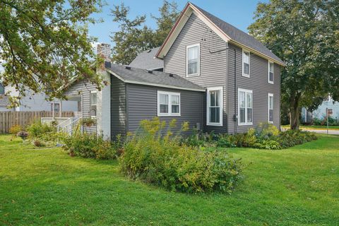 Photo of 328 Sumner Street, Genoa City, WI 53128 (MLS # 12481929)