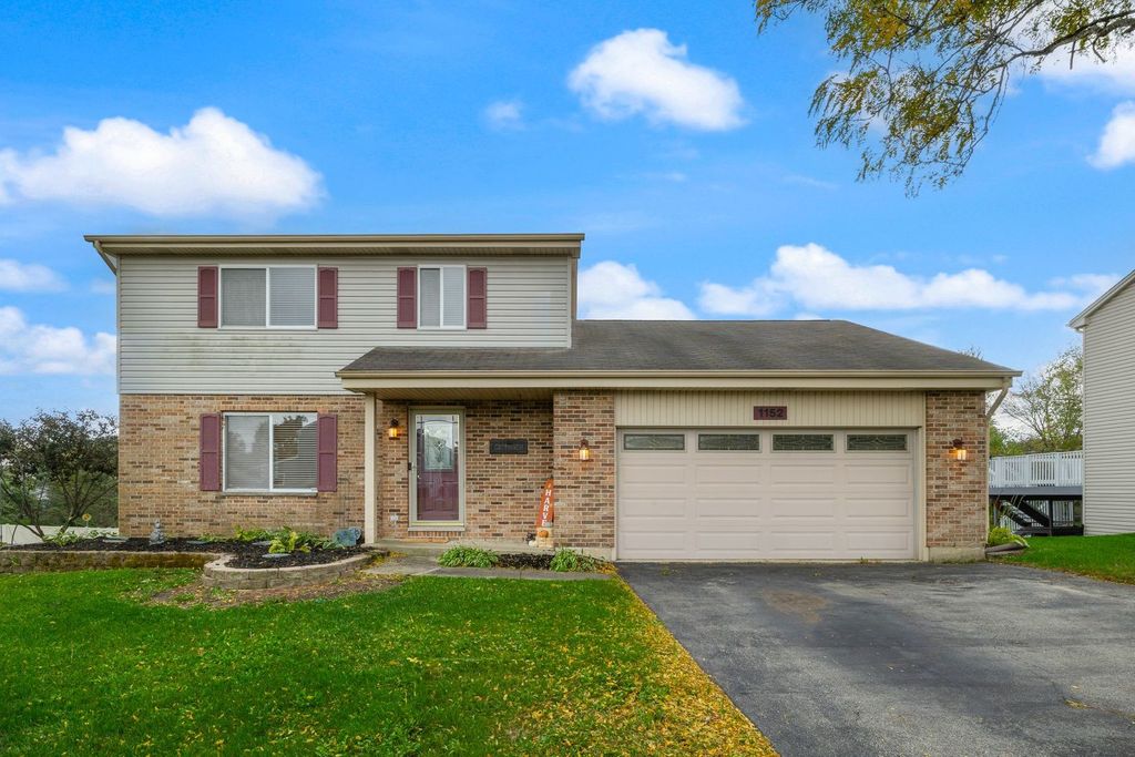 Photo for 1152 Evergreen Drive, Carol Stream, IL 60188 (MLS # 12500308)