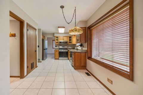 Tiny photo for 1152 Evergreen Drive, Carol Stream, IL 60188 (MLS # 12500308)