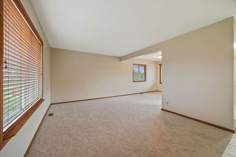 Tiny photo for 1152 Evergreen Drive, Carol Stream, IL 60188 (MLS # 12500308)