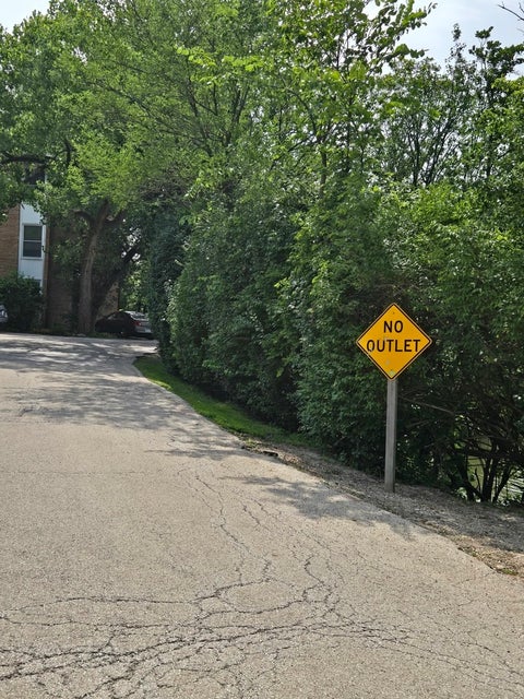 Tiny photo for 5544 E Lake Drive #76-D, Lisle, IL 60532 (MLS # 12714634)