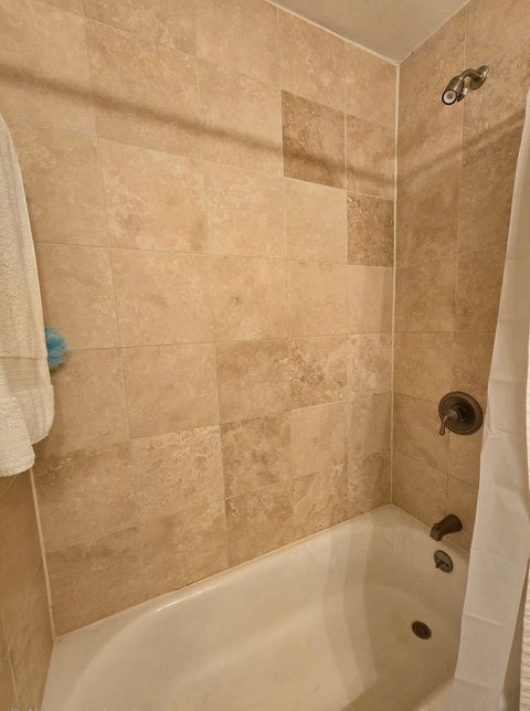 Tiny photo for 5544 E Lake Drive #76-D, Lisle, IL 60532 (MLS # 12714634)