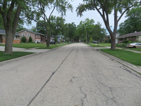 Tiny photo for 237 N Babcock Drive, Palatine, IL 60074 (MLS # 12690386)