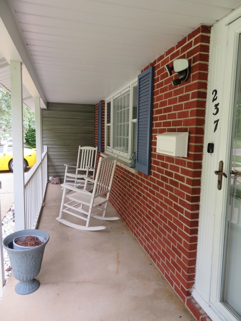 237 N Babcock Drive