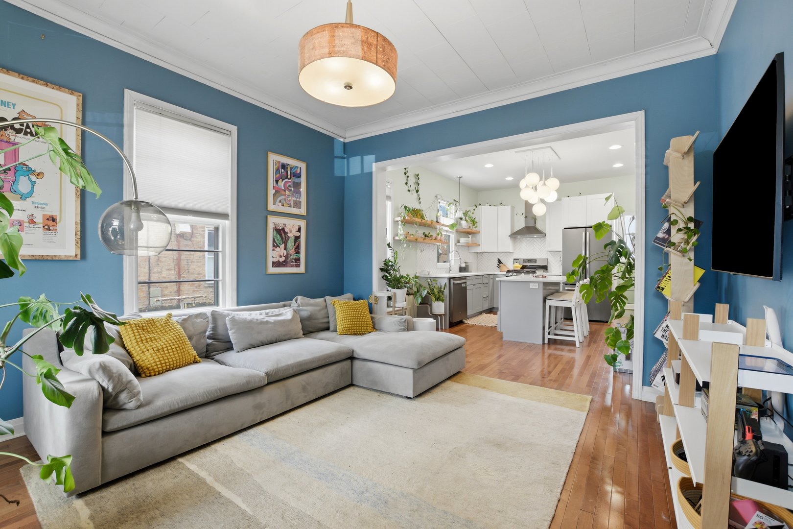 2626 W Francis Place