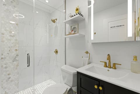 Tiny photo for 910 W Diversey Parkway #F, Chicago, IL 60614 (MLS # 12612372)