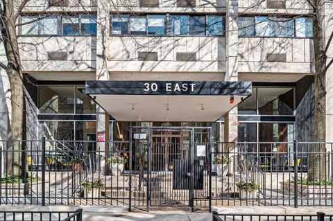 Photo of 30 E Division Street #14C, Chicago, IL 60610 (MLS # 12589305)