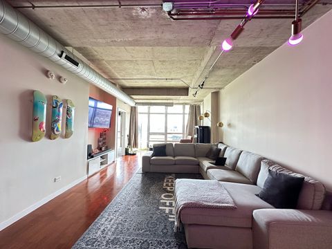 Tiny photo for 1610 W FULLERTON Avenue #405, Chicago, IL 60614 (MLS # 12459593)