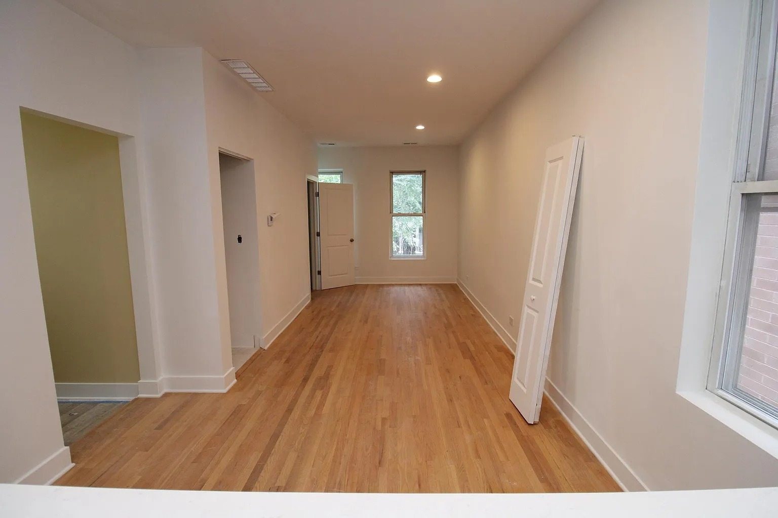 1544 N Bosworth Avenue 2F
