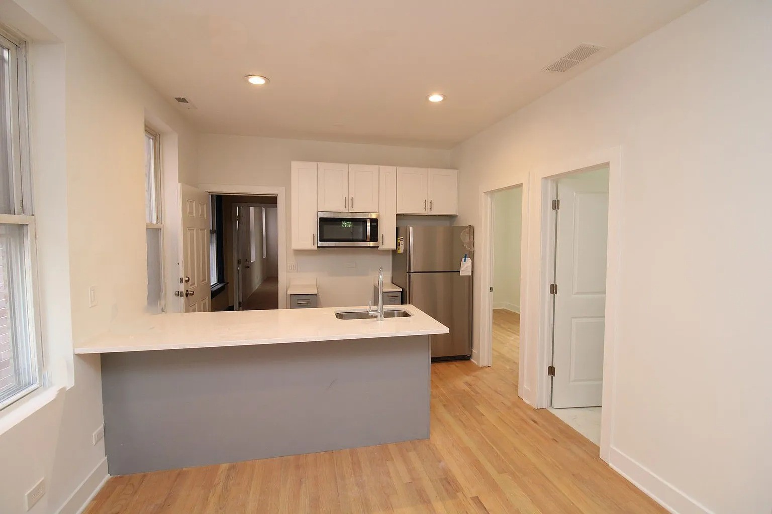 1544 N Bosworth Avenue 2F