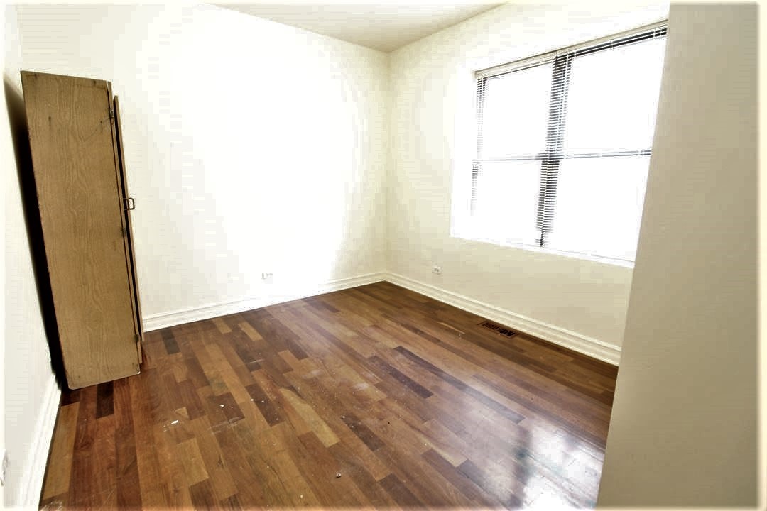 4347 N Sawyer Avenue 1D