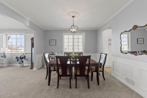 Tiny photo for 621 Western Drive, North Aurora, IL 60542 (MLS # 12592396)