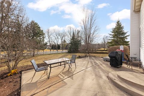 Tiny photo for 621 Western Drive, North Aurora, IL 60542 (MLS # 12592396)