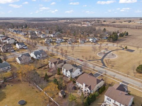 Tiny photo for 621 Western Drive, North Aurora, IL 60542 (MLS # 12592396)