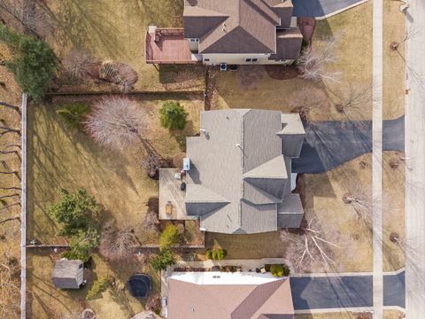 Tiny photo for 621 Western Drive, North Aurora, IL 60542 (MLS # 12592396)