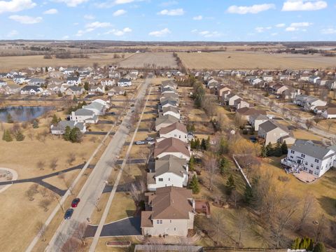 Tiny photo for 621 Western Drive, North Aurora, IL 60542 (MLS # 12592396)