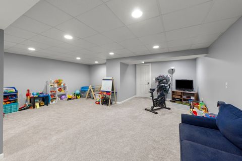 Tiny photo for 621 Western Drive, North Aurora, IL 60542 (MLS # 12592396)