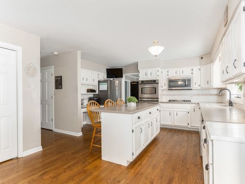 Tiny photo for Naperville, IL 60565 (MLS # 12632838)