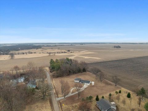 Tiny photo for 15795 E 2550 North Road, Hudson, IL 61748 (MLS # 12582637)