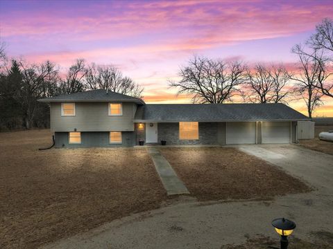 Tiny photo for 15795 E 2550 North Road, Hudson, IL 61748 (MLS # 12582637)