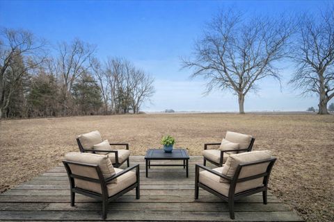 Tiny photo for 15795 E 2550 North Road, Hudson, IL 61748 (MLS # 12582637)
