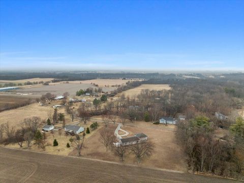 Tiny photo for 15795 E 2550 North Road, Hudson, IL 61748 (MLS # 12582637)