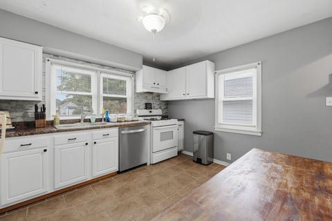 Tiny photo for 402 SW 7th Avenue, Aledo, IL 61231 (MLS # 12767928)