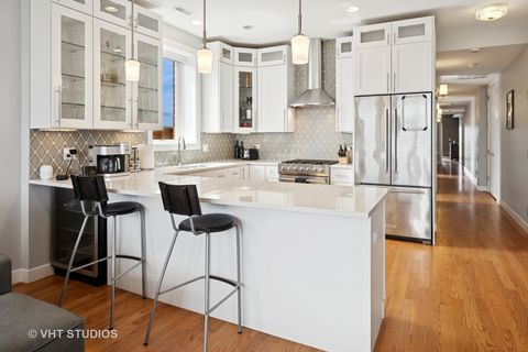 Tiny photo for 2442 N Clybourn Avenue #5S, Chicago, IL 60614 (MLS # 12438401)
